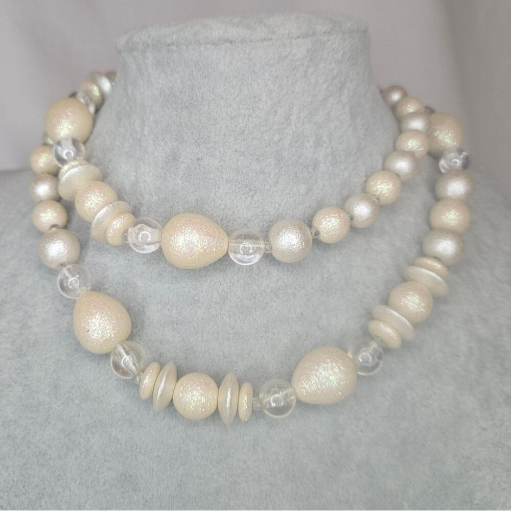 Vintage Lucite Pearlescent Glitter And Cream Long Layering Necklace 28" NWT 80s